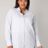 Base Level Curvy | Base Level Curvy Base Level Curvy Blouse Aliza 035 - 2030 Light Blue