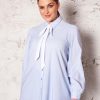 Travelstof Kleding Grote Maten | Plusbasics Plusbasics Blouse Puffed Travel 10231544 - 4244 Licht Blauw / Wit