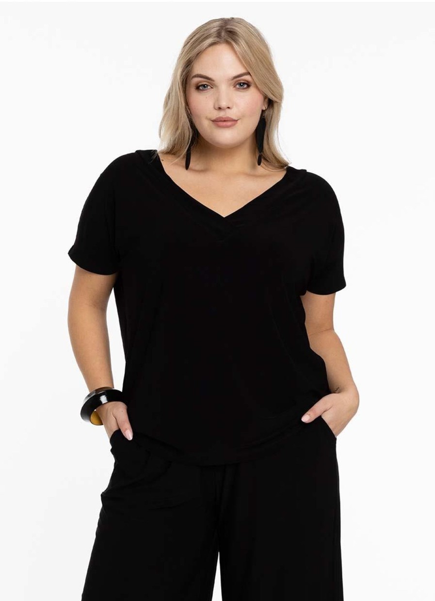 Yoek Basics | Yoek Yoek Shirt Double V-Neck Dolce B4124 - 210 Black